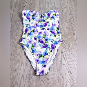 J. Crew U-Front Bandeau One Piece In Vintage Floral Hydrangea Size 6. NO STRAP